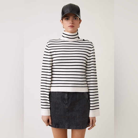 Suncoo Paris like new 🔥
Classic high-neck sweater in ecru and black stripes - Picture 1 of 15